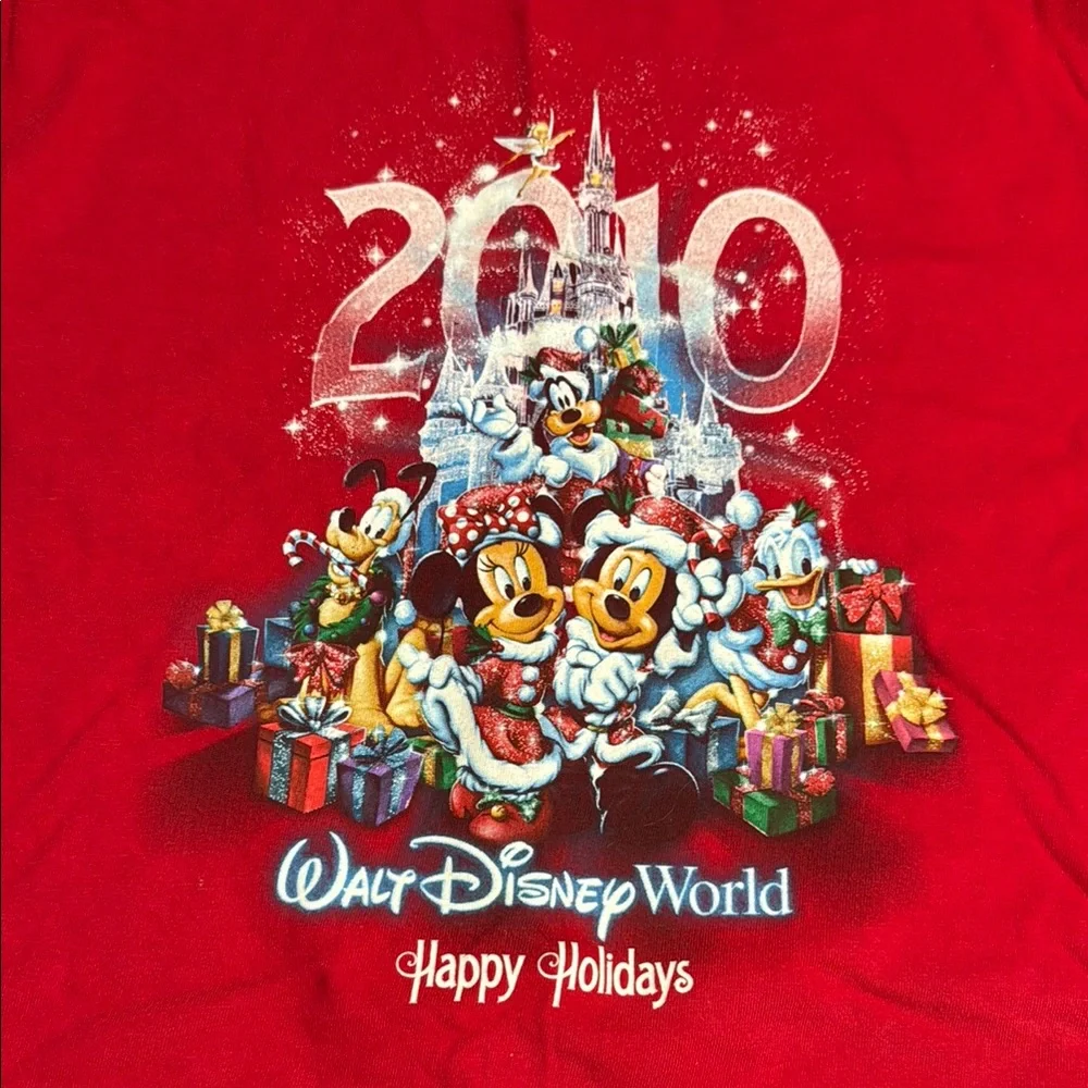 Disneyworld Holiday Red T-Shirt vintage